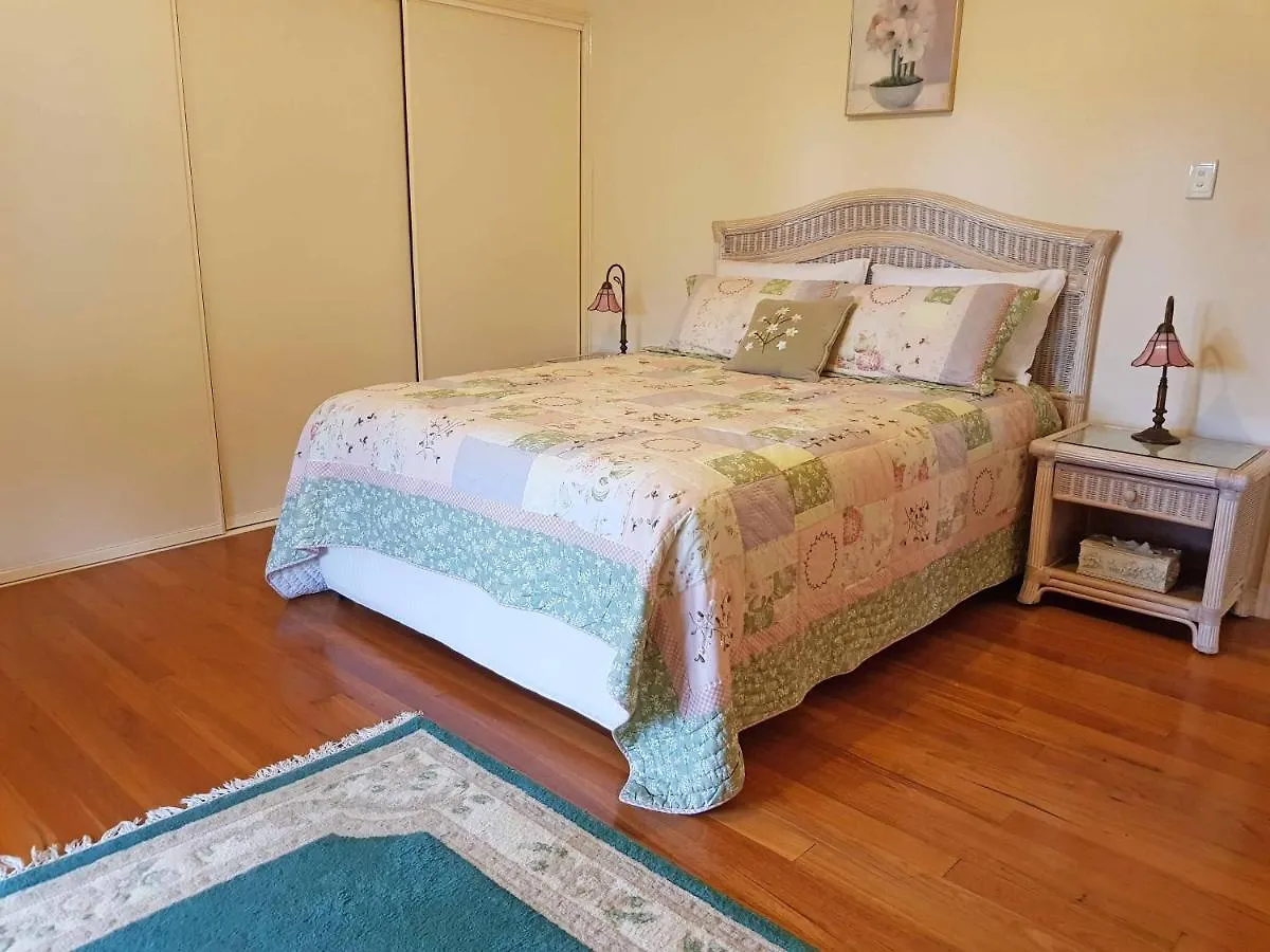 Gumtree House Montville Bed & Breakfast