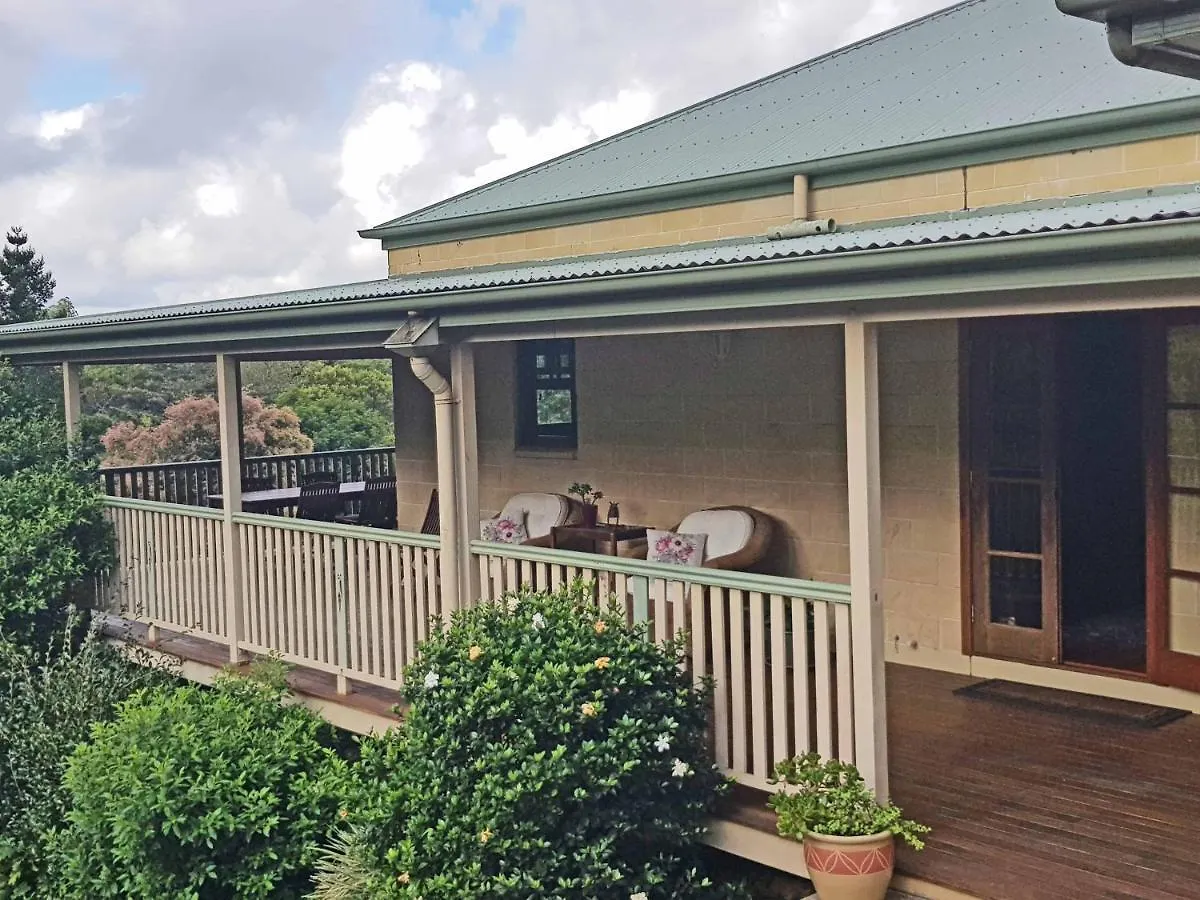 Gumtree House Montville Bed & Breakfast