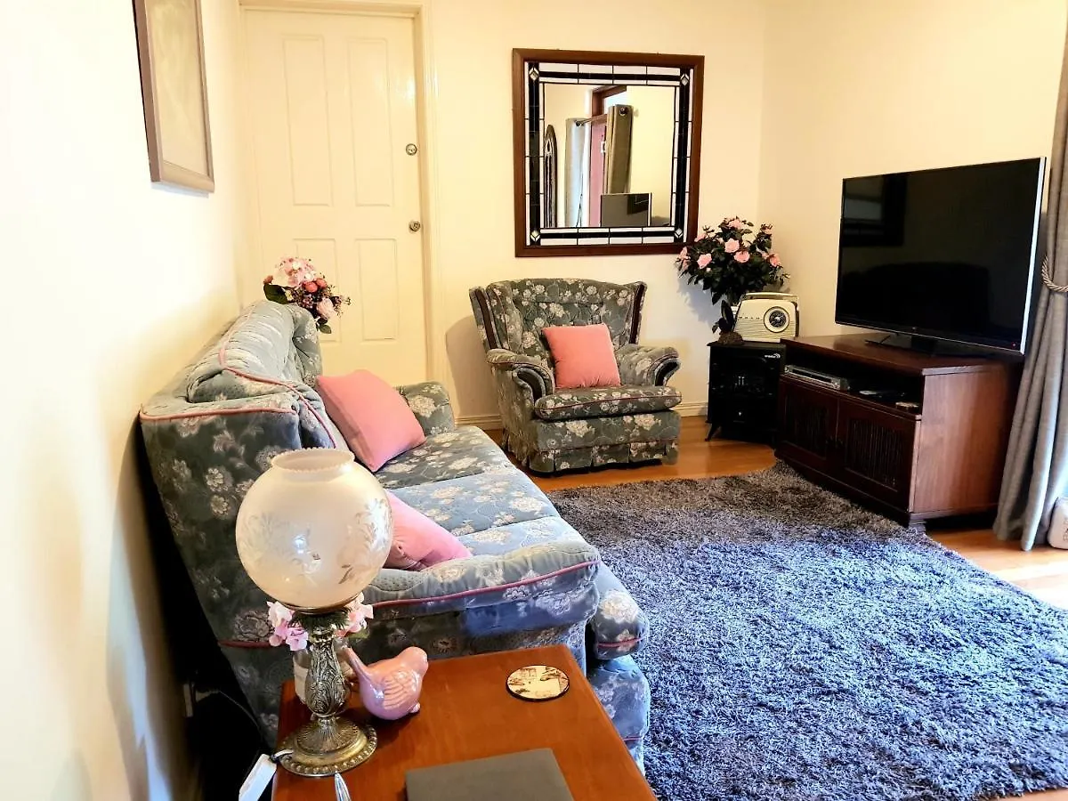 Gumtree House Montville Bed & Breakfast Australia